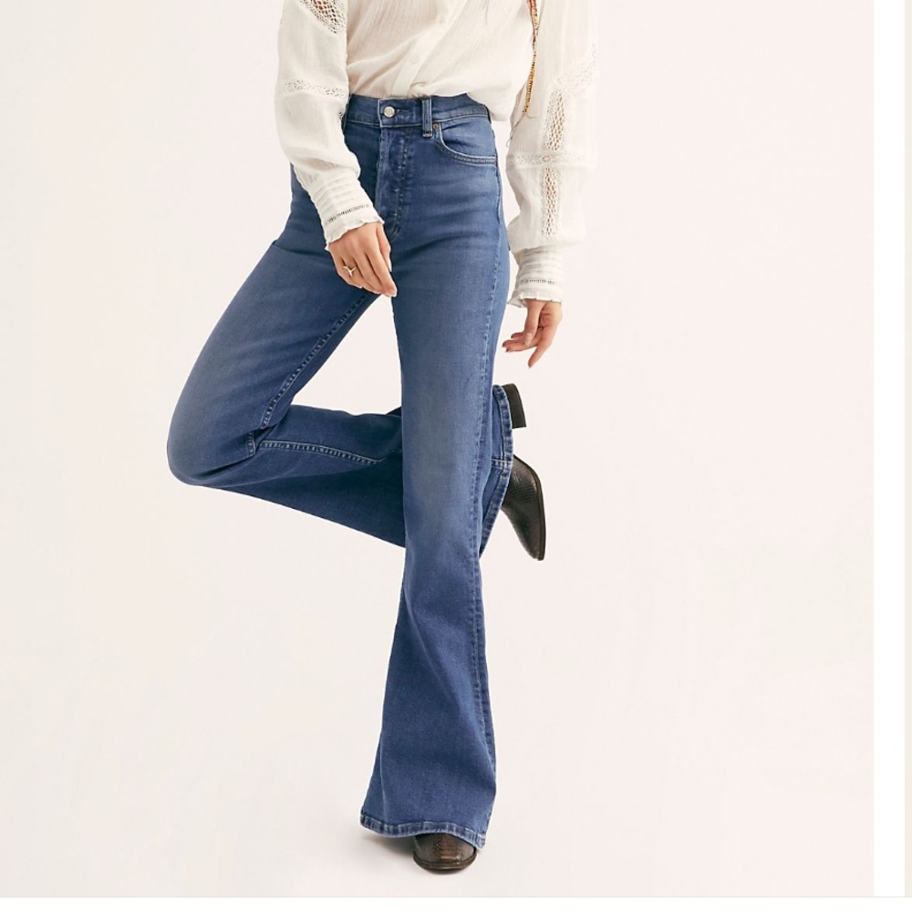 NEW FREE PEOPLE FLARE JEANS